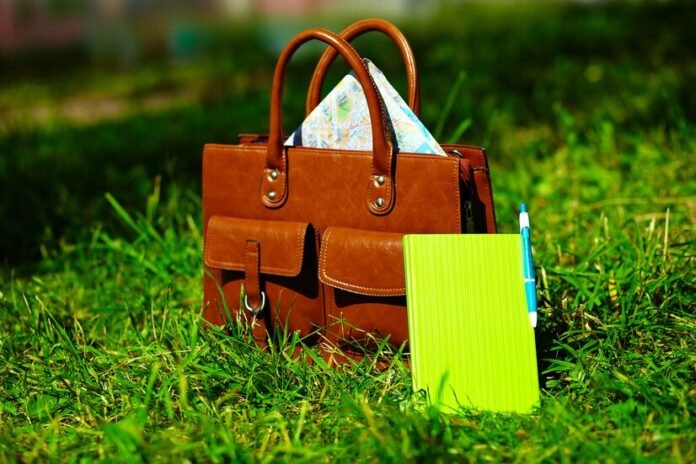 second hand bag withher-age